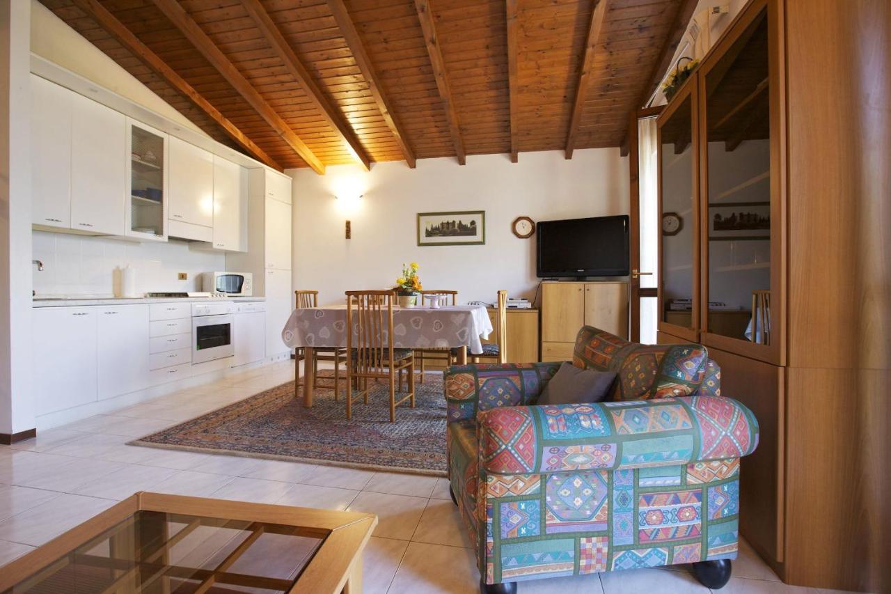 Апартаменты Residenza Arcobaleno Pino Lago Maggiore Экстерьер фото